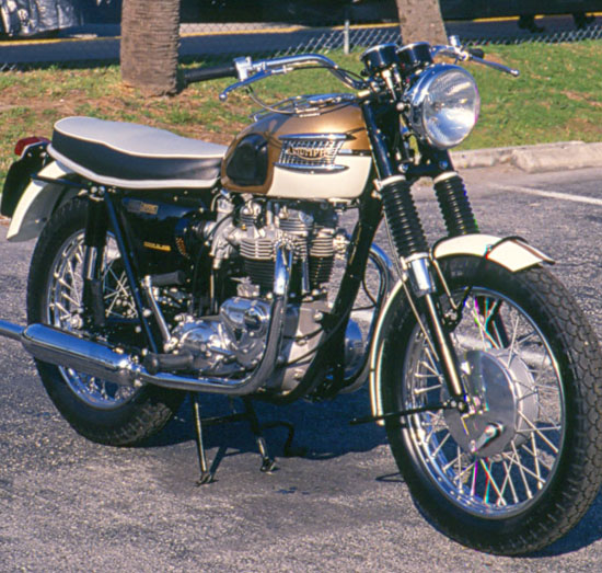 Triumph T120 Bonneville 650 von 1965
